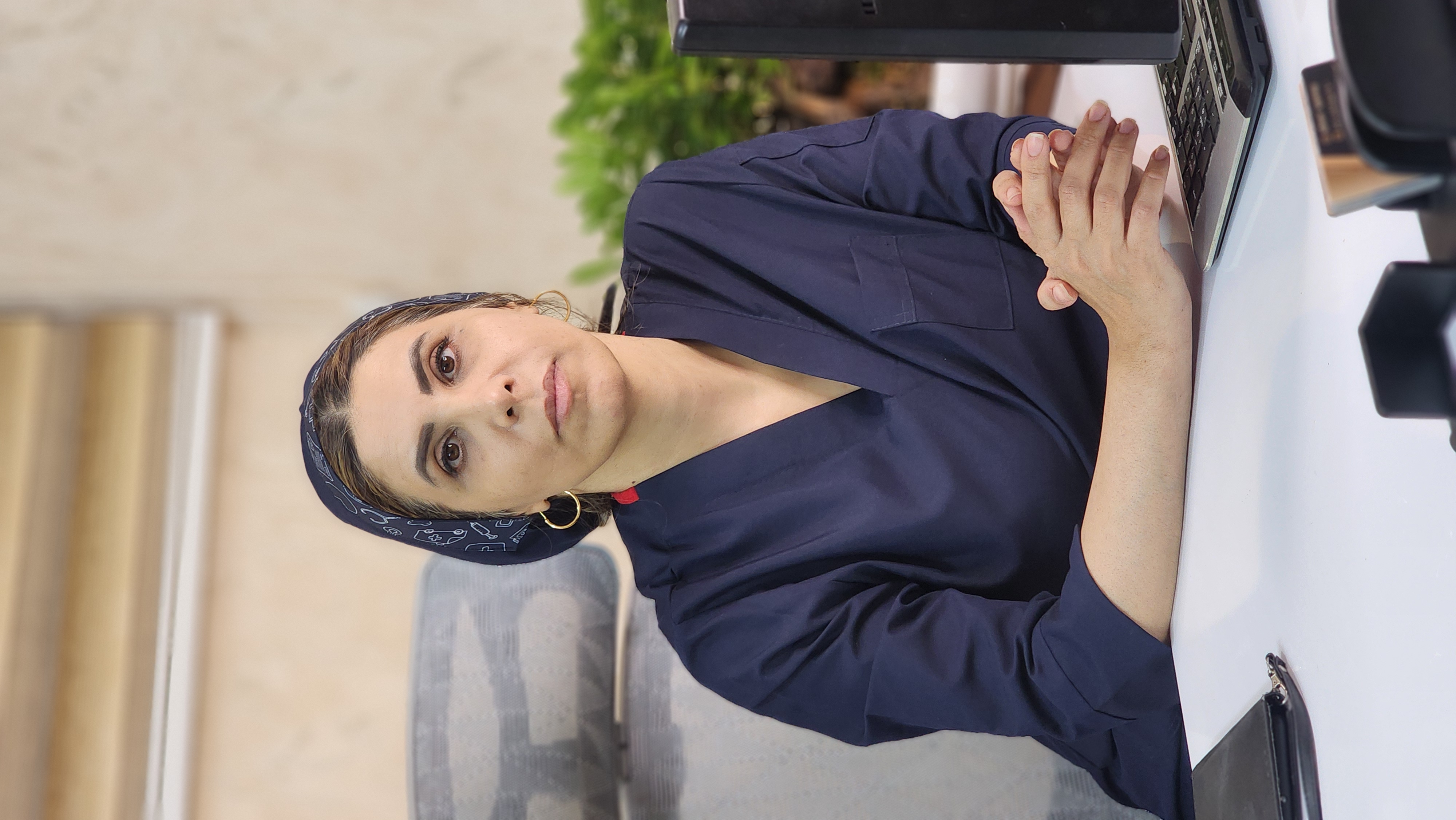آزاده صادقي  